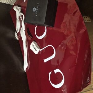 EUC 💗"A LITTLE LUXE" 4 Piece Bundle💗 Chanel, Versace, & Gucci 💋 GIFT READY!🎁